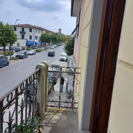 Apartment Holiday Rental- By The Walls N 395