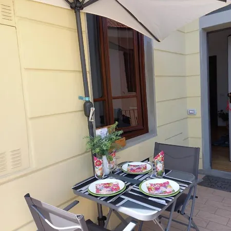 Apartment Holiday Rental- By The Walls N 395