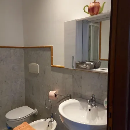 Holiday Rental- By The Walls N 395 Lucca